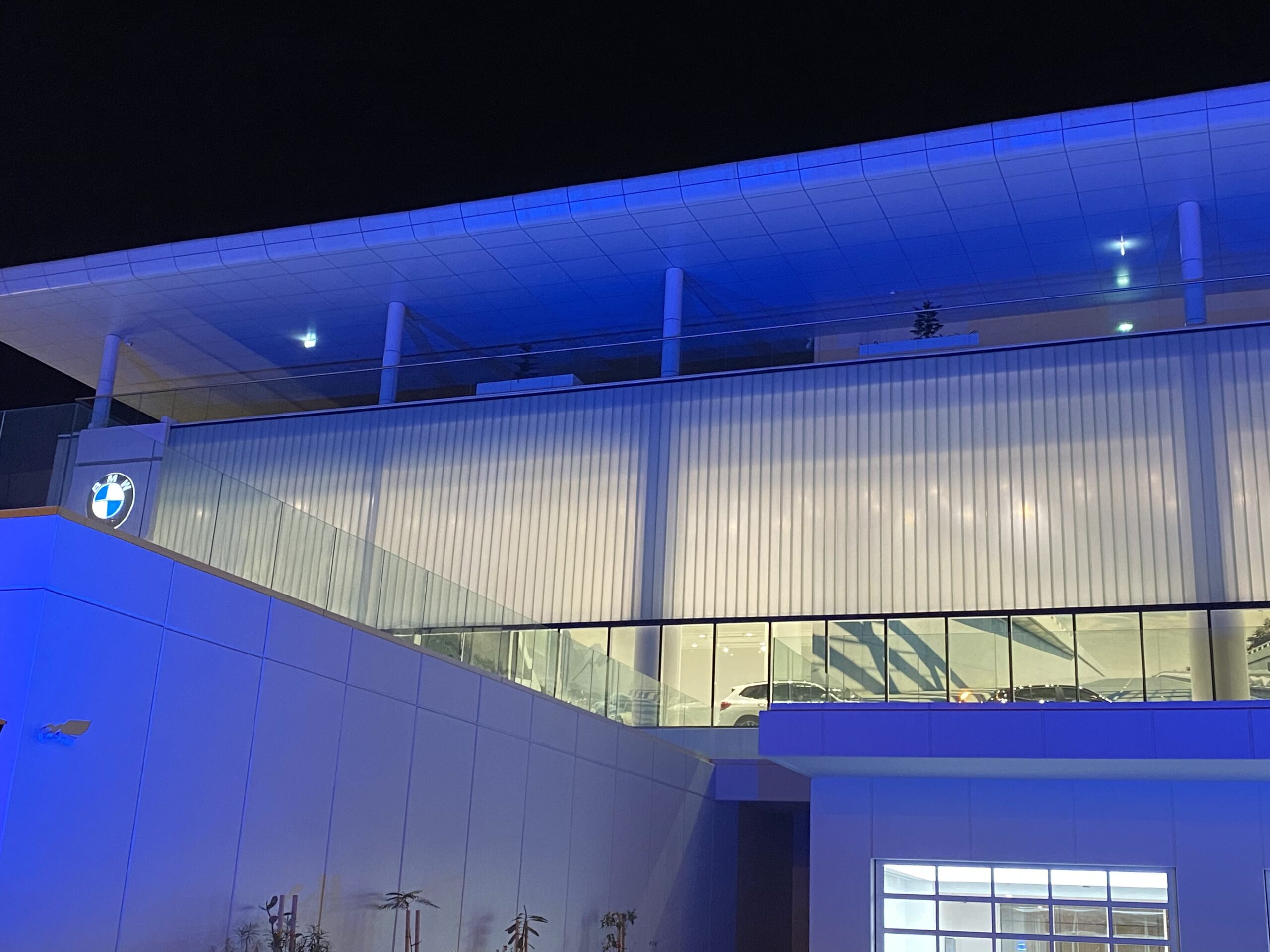 BMW Showroom Motor City 2-min