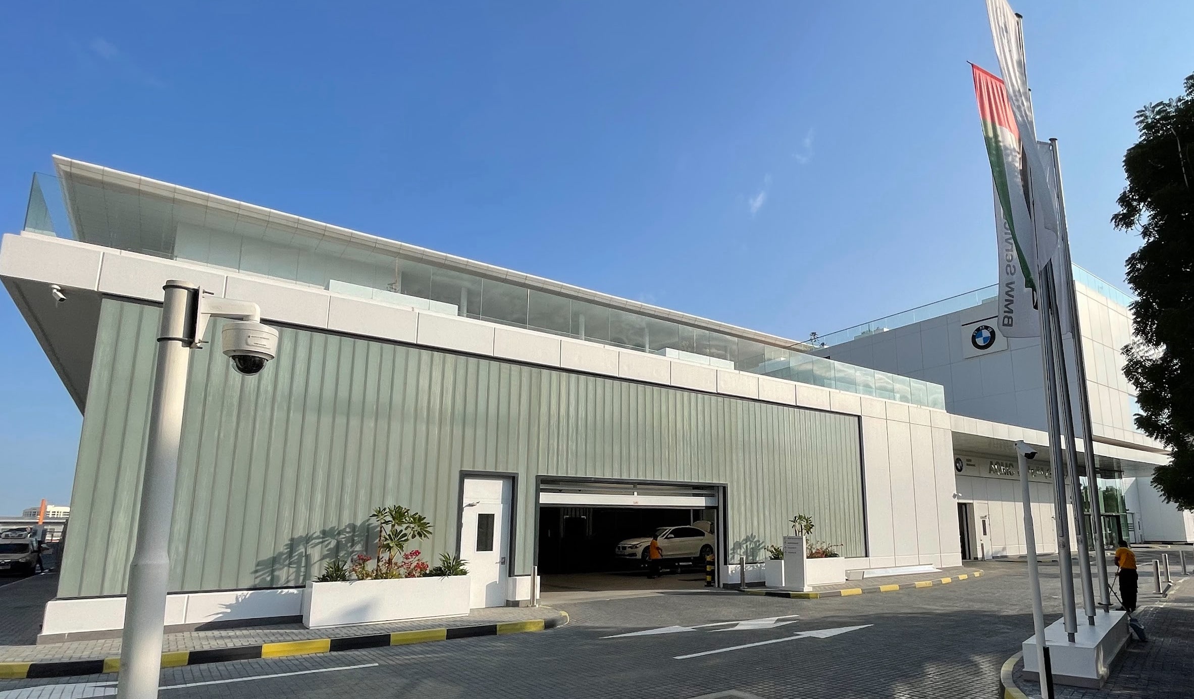 BMW Showroom Motor City 2-min