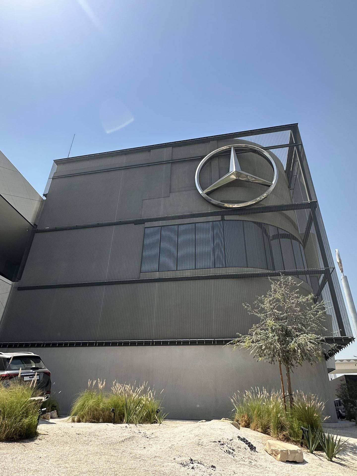 Mercedes Benz Flagship Showroom D3 — KAPHS architectural project, Dubai