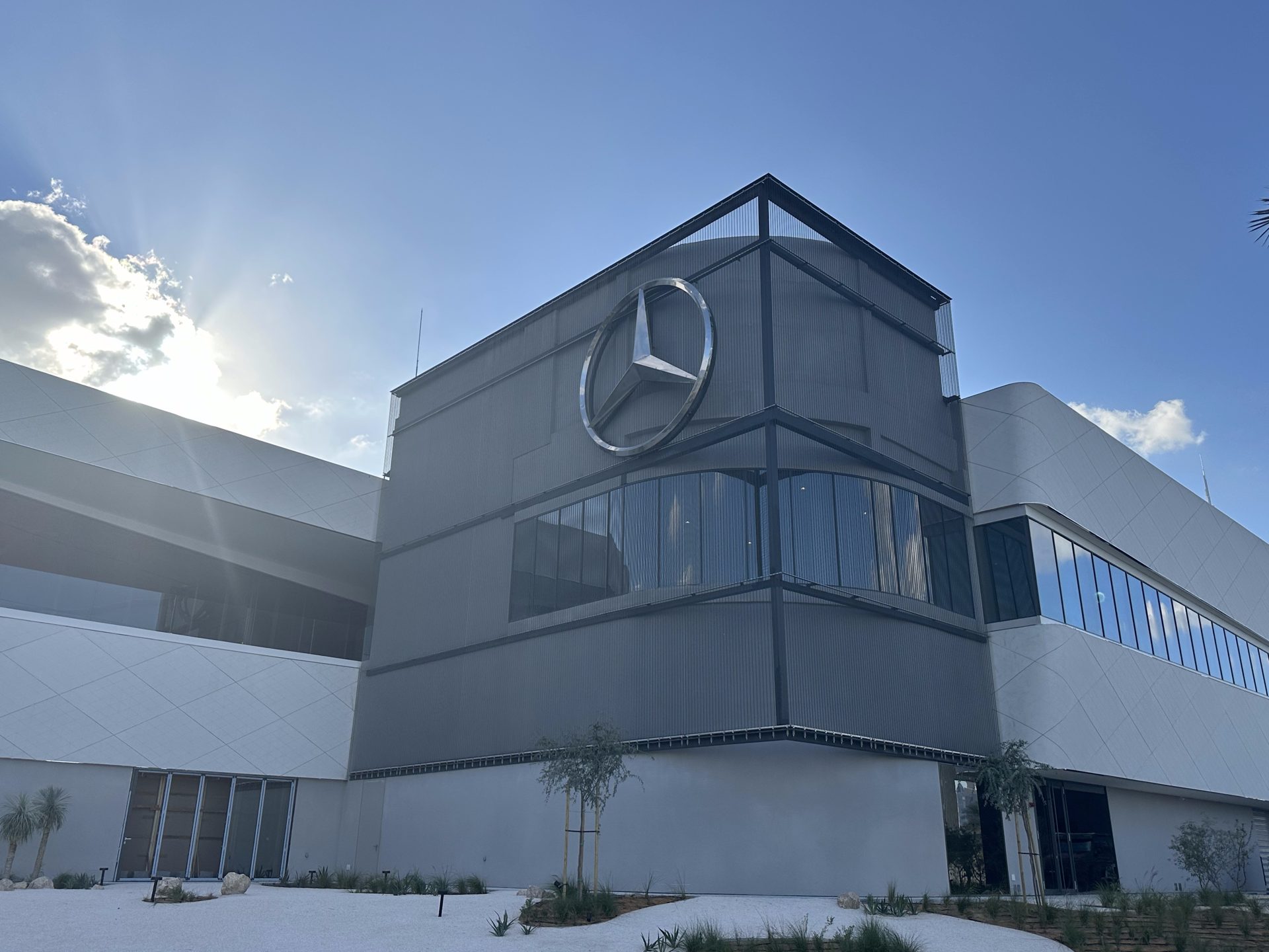 Mercedes Benz Flagship Showroom D3 — KAPHS architectural project, Dubai