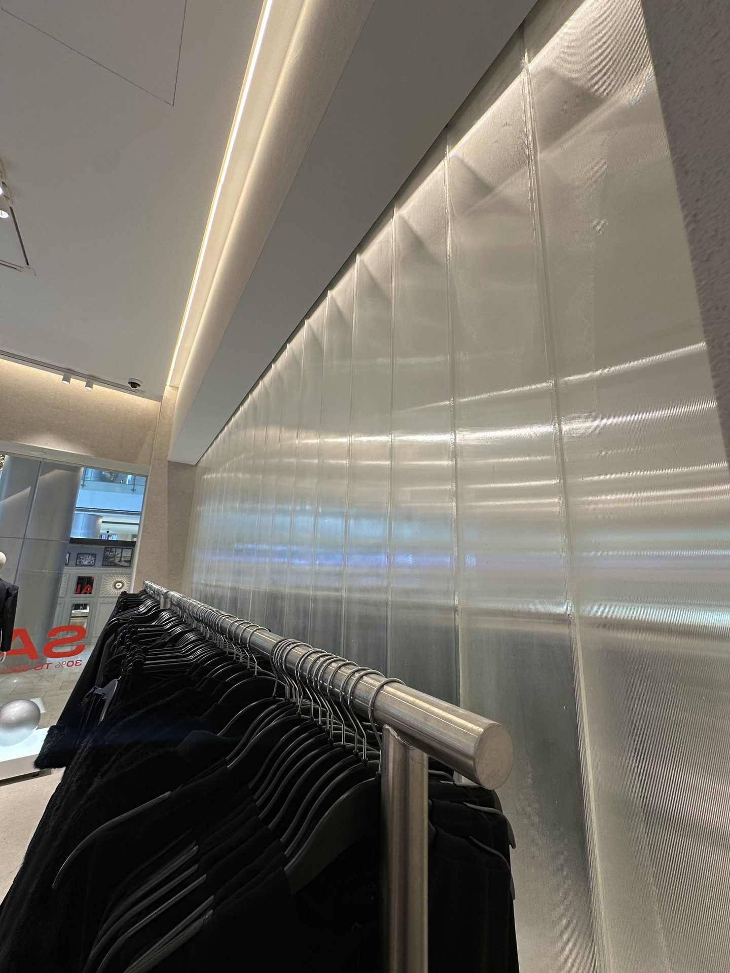 H&M Yas Mall — KAPHS architectural project, Dubai