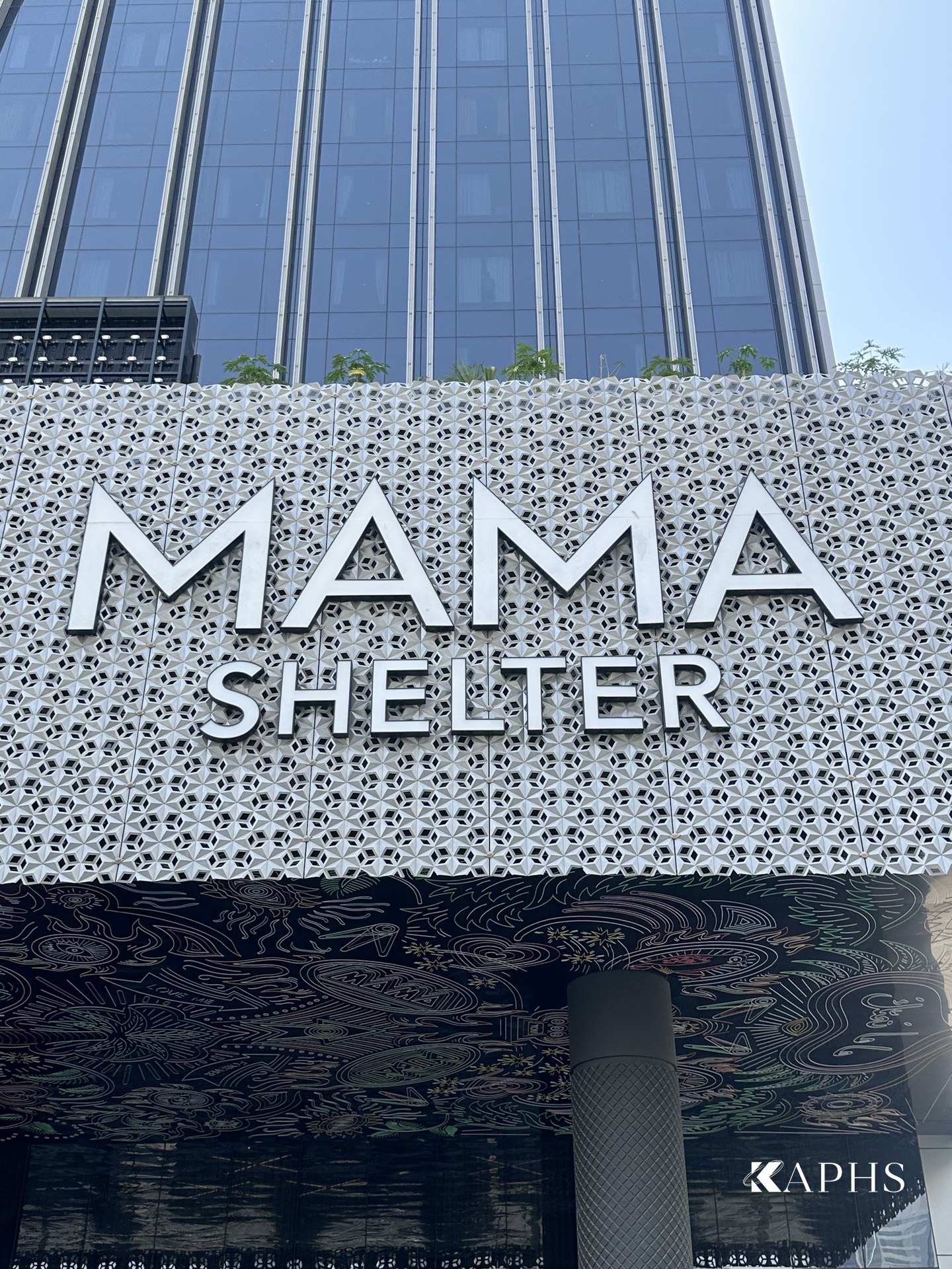 MAMA SHELTER signage against the cast-aluminium Mashrabiya screen, Dubai — KAPHS