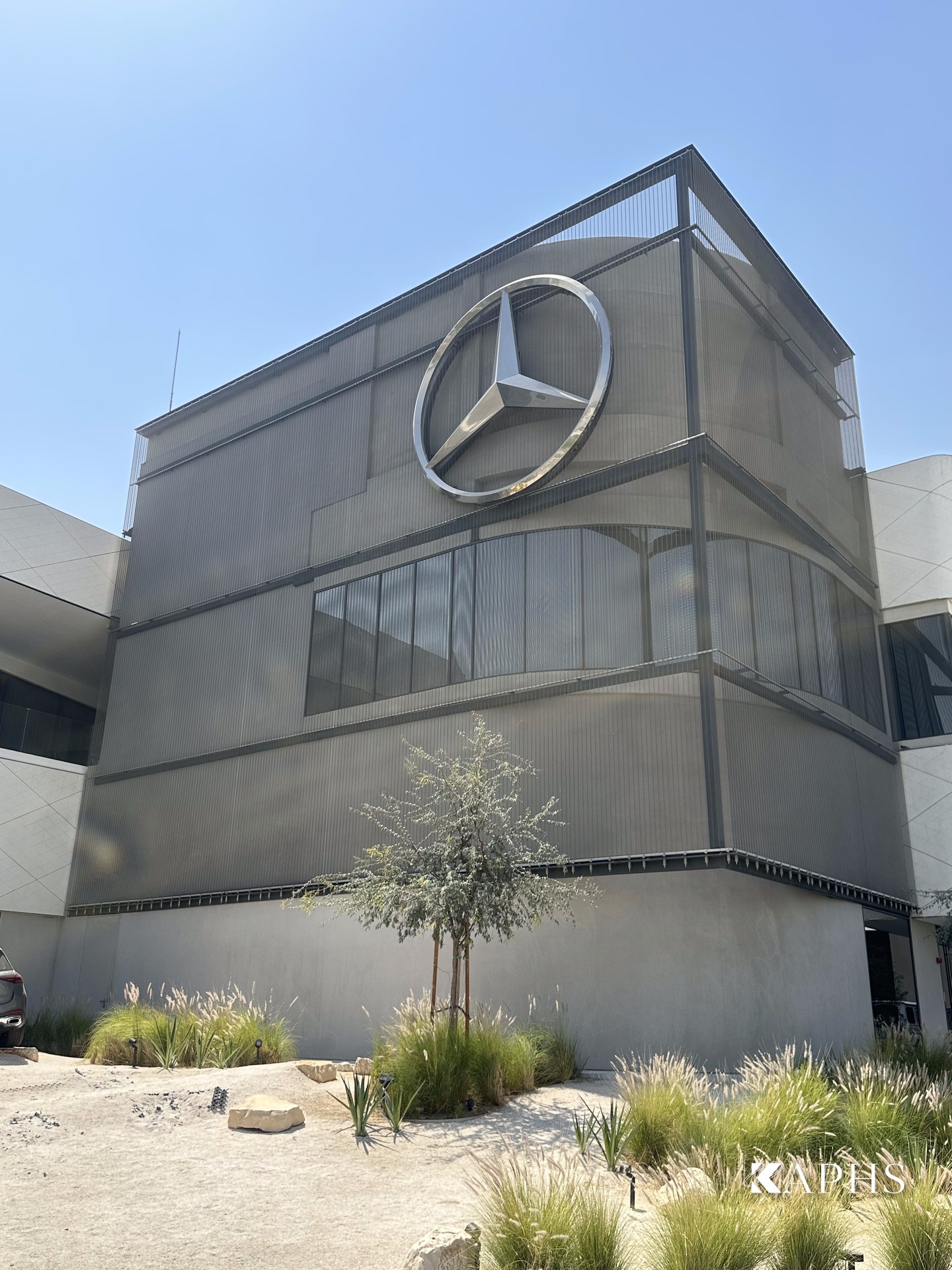 DOGLIA-TRIO architectural wire mesh cladding, Mercedes-Benz d3 showroom Dubai — KAPHS