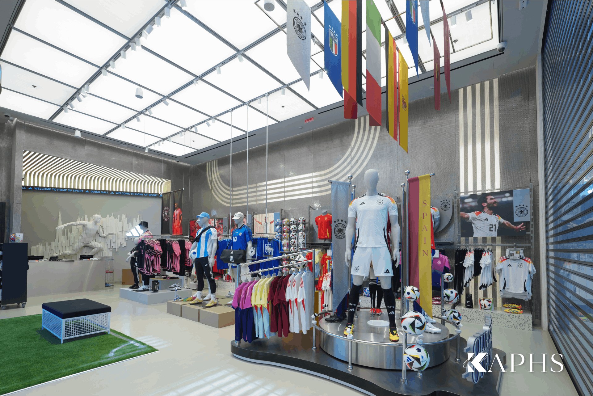 DWM Mosa decorative wire mesh feature wall in the Adidas Young Athletes store, Dubai Mall — KAPHS