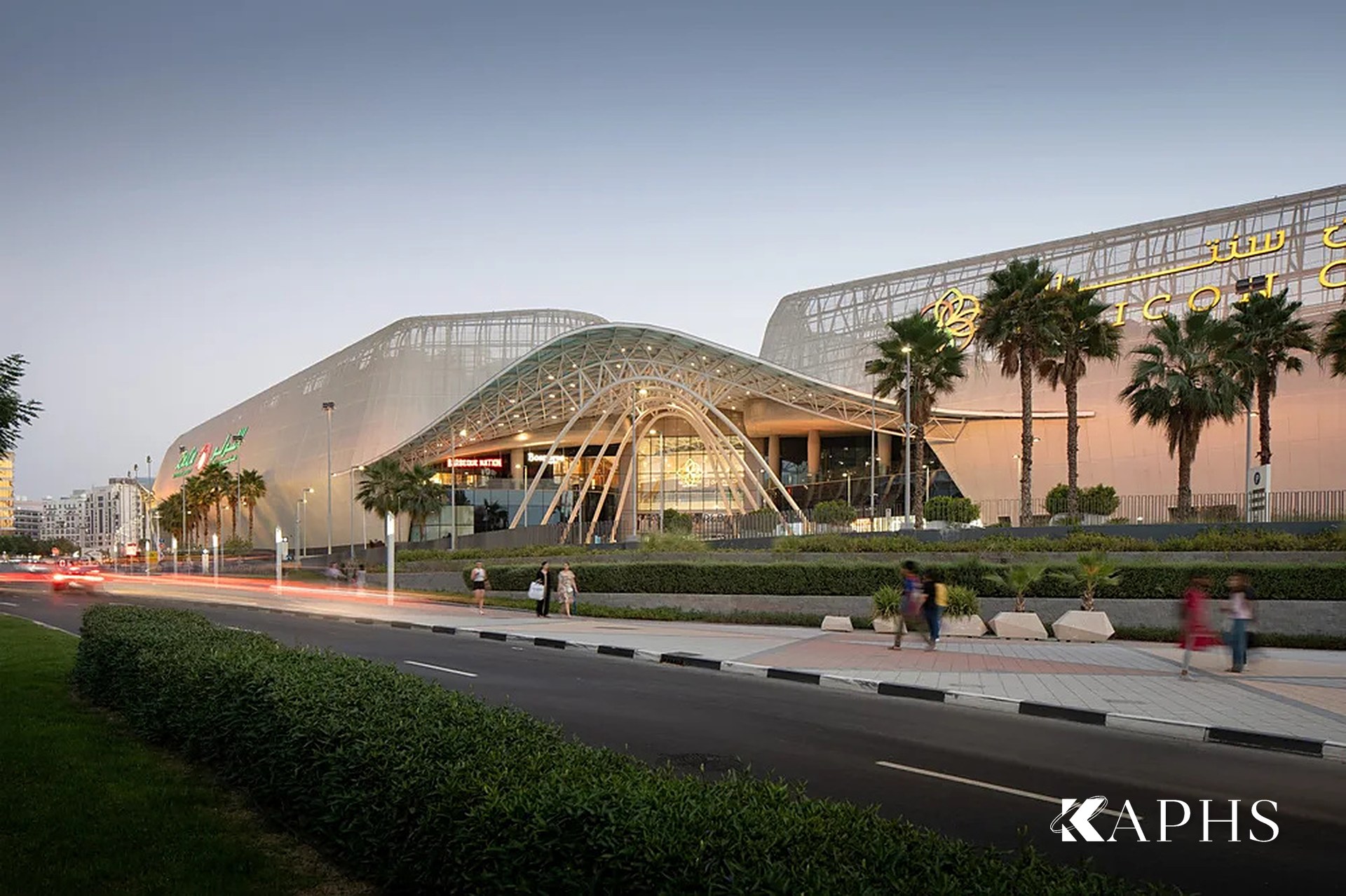 Silicon Central Mall's frameless ExpandForm expanded metal mesh skin, Dubai — KAPHS
