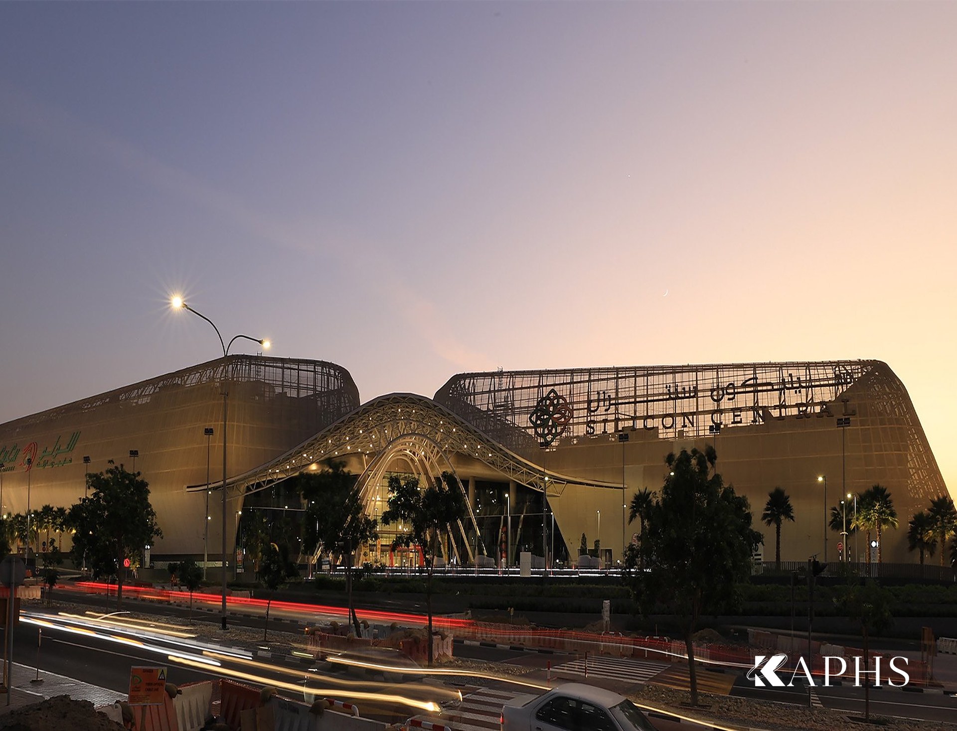 Golden-hour view of the ExpandForm expanded metal mesh façade, Silicon Central Mall Dubai — KAPHS