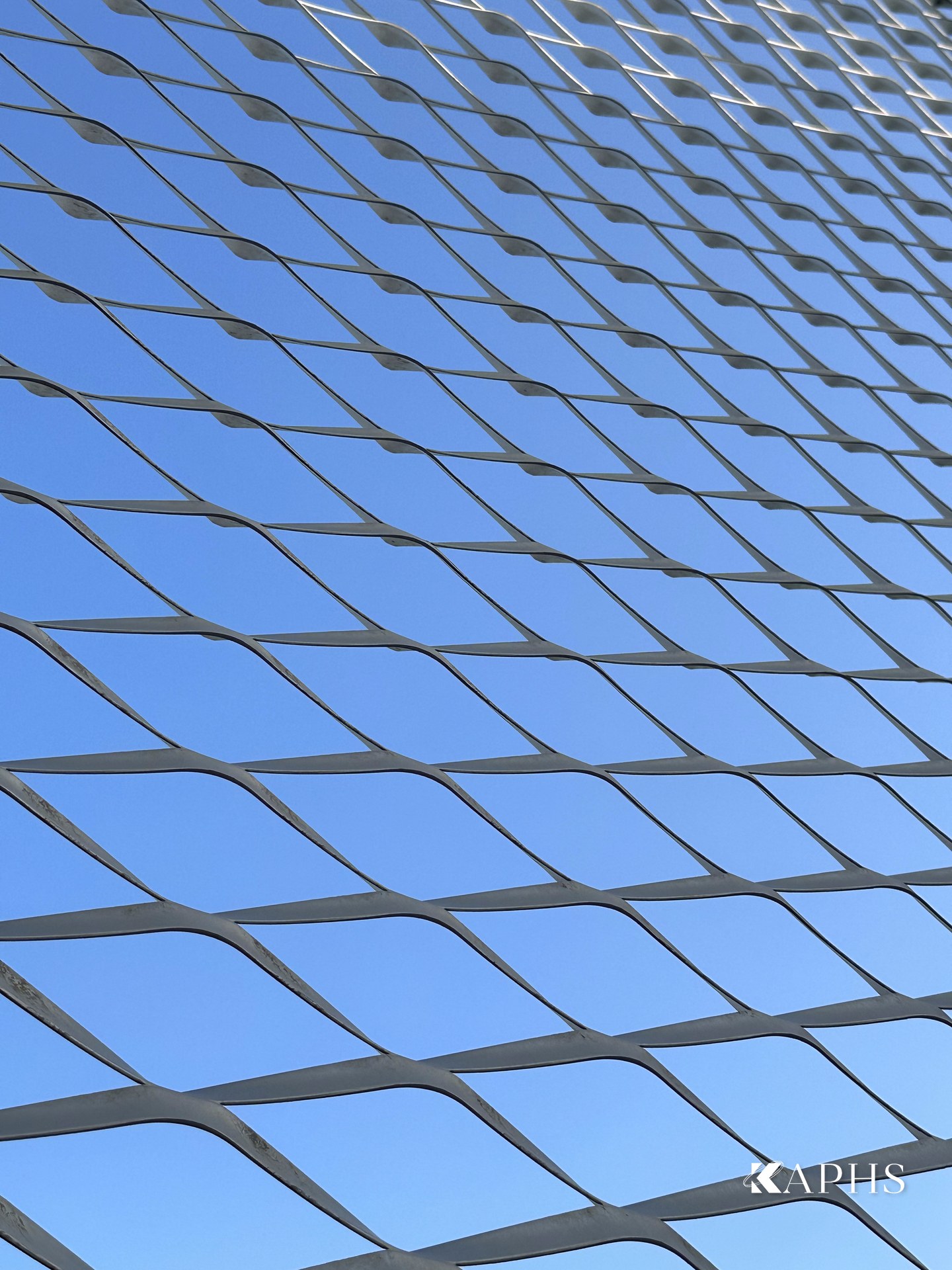 Close-up of ExpandForm Sinsheim 200mm diamond expanded metal mesh, The Galleria Abu Dhabi — KAPHS