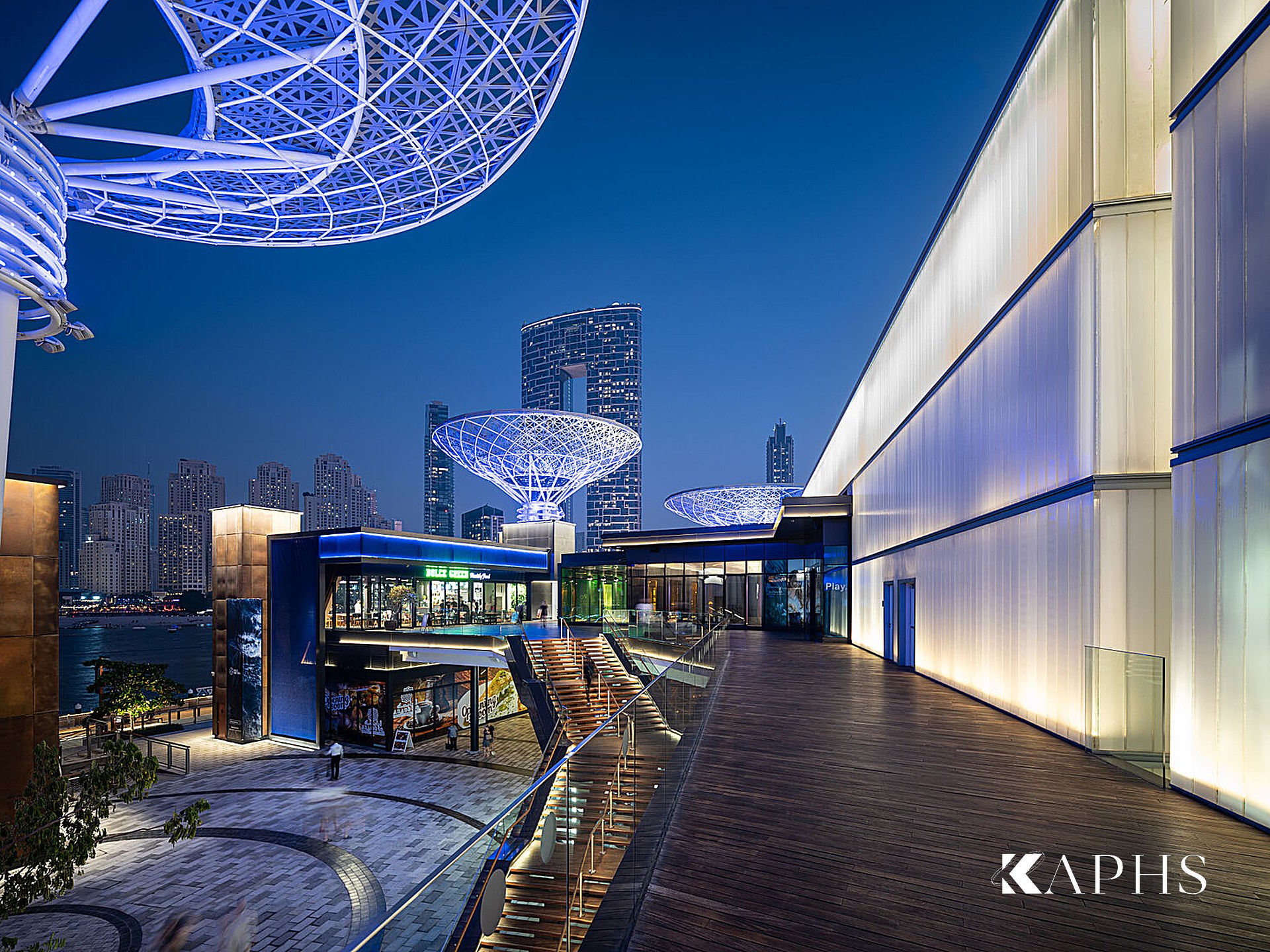 LINIT U-channel glass wall on the Bluewaters Island boardwalk, Dubai — KAPHS