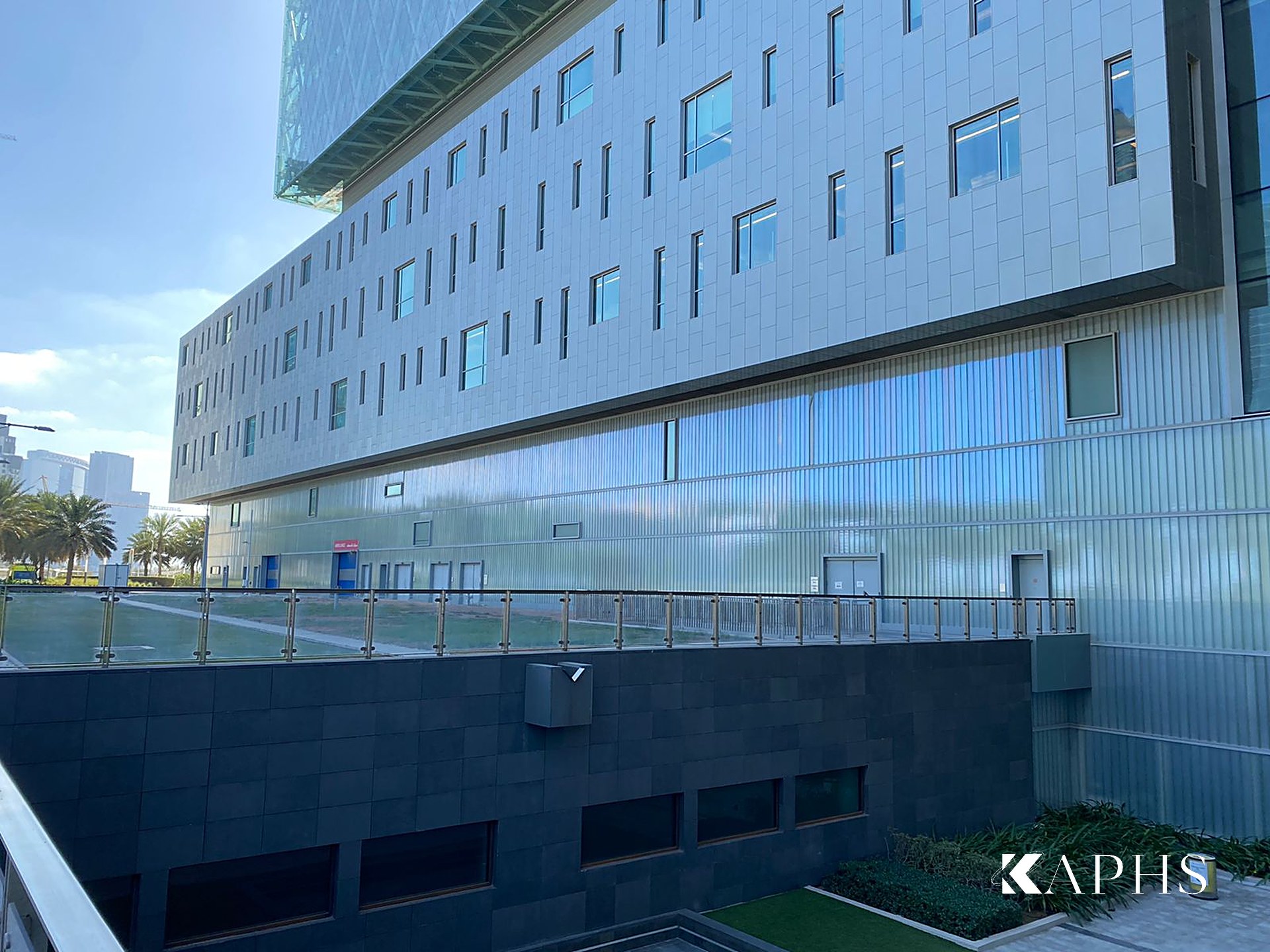 Cleveland Clinic Abu Dhabi — ribbed U-channel glass wall, KAPHS