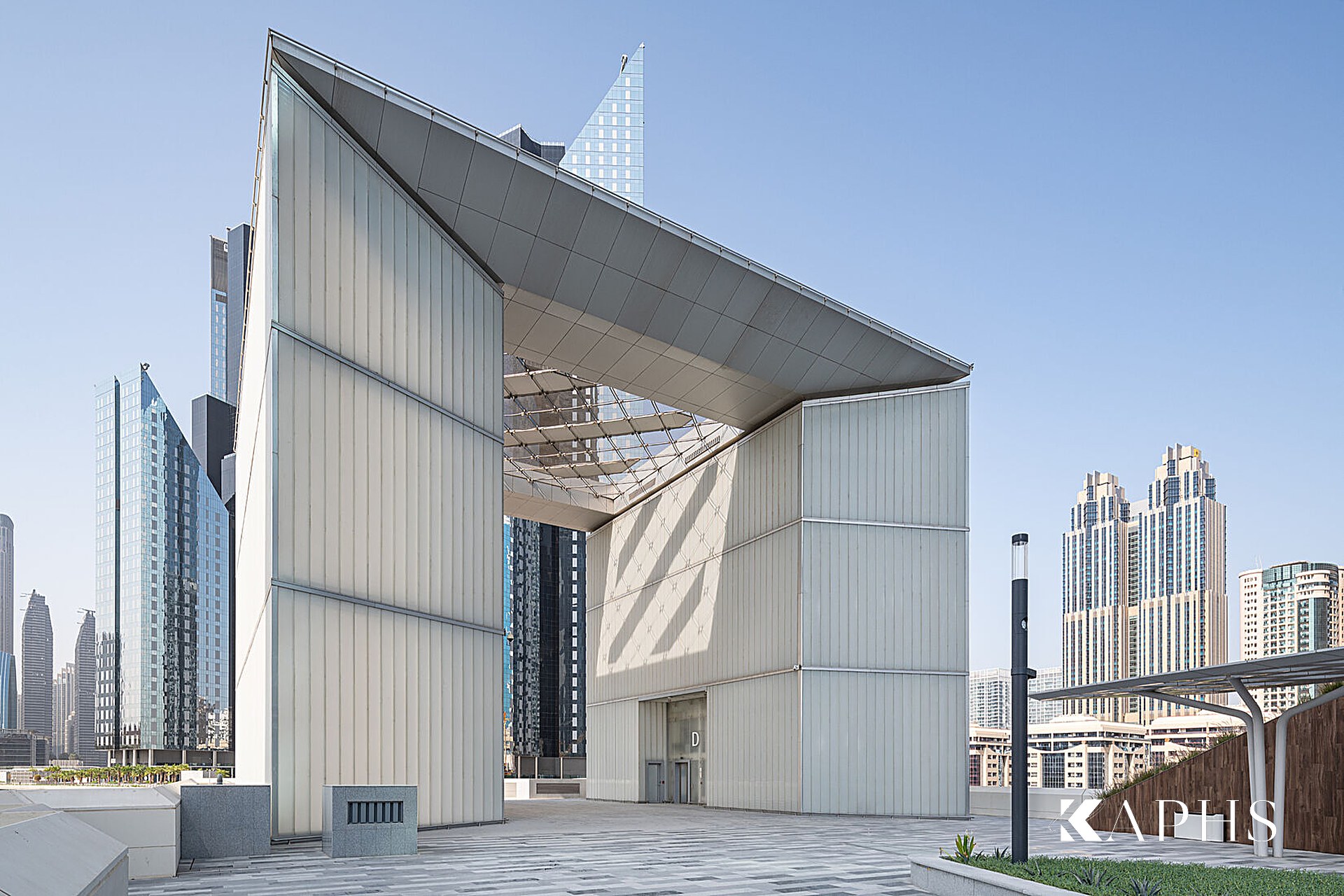 Backlit LINIT U-channel glass at DIFC Gate Avenue, Dubai — KAPHS