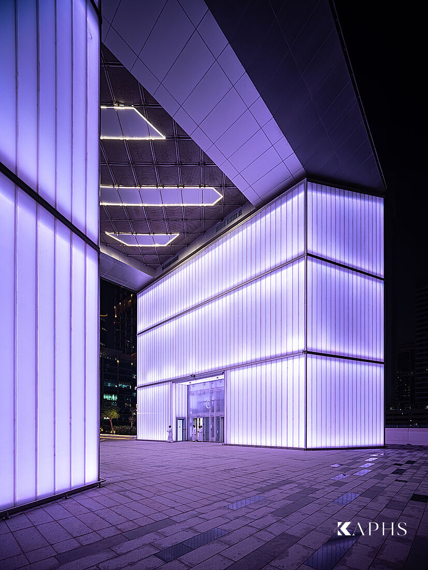 LINIT U-channel glass feature wall detail, DIFC Gate Avenue Dubai — KAPHS