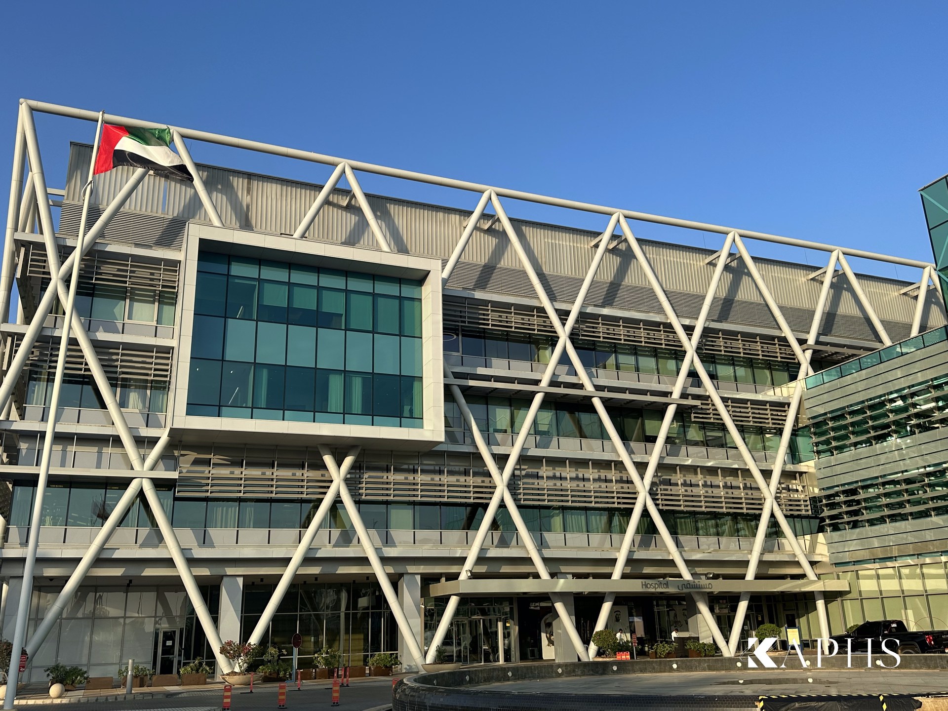 Healthpoint Hospital, Abu Dhabi — exterior view of the diagrid structure, KAPHS channel glass